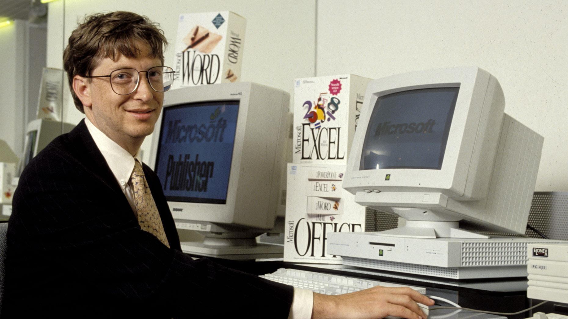 Bill Gates a veces tiene un tino impresionante para predecir lo que vendrá para la humanidad, pero falló con la Inteligencia Artificial y los móviles.