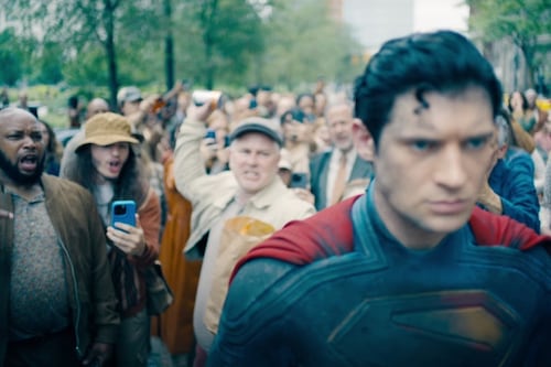 ¿Hay una referencia a Dragon Ball Z en el primer trailer de Superman de James Gunn?