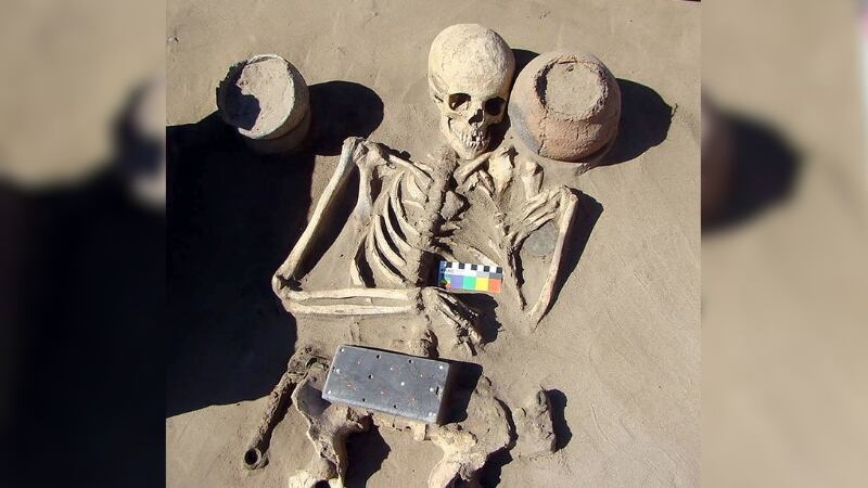 ‘iPhone’ de 2.100 años de antigüedad encontrado en Rusia | The Siberian Time