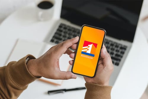 Si se te bloquea la app del banco por el cambio de hora: Esto es lo que debes hacer