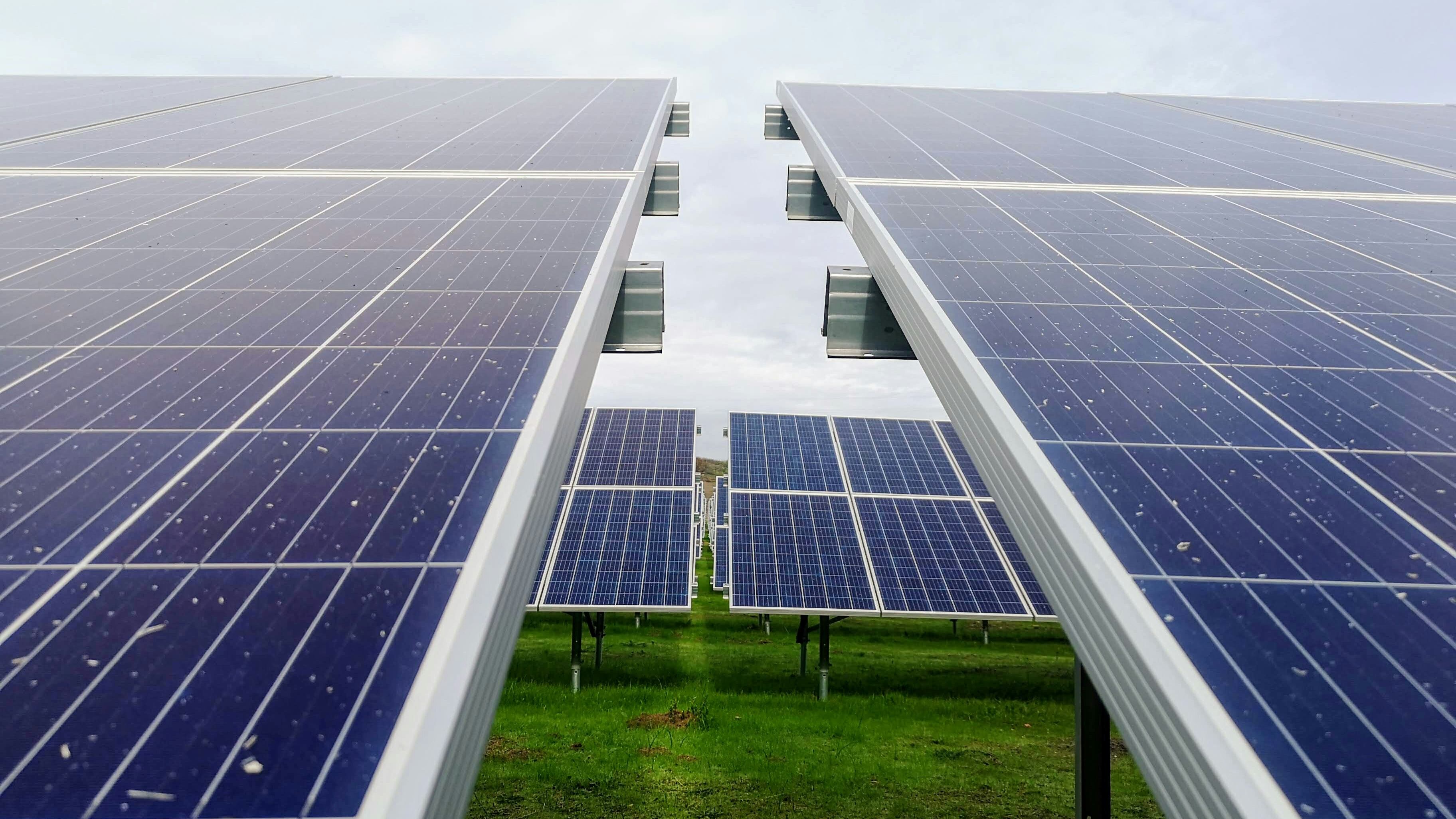 La humanidad tiene la capacidad de dar un salto gigantesco hacia un futuro más sostenible y tecnológicamente avanzado, siempre y cuando sigamos invirtiendo en innovación y en soluciones energéticas que nos permitan aprovechar al máximo los recursos que tenemos a nuestro alcance.