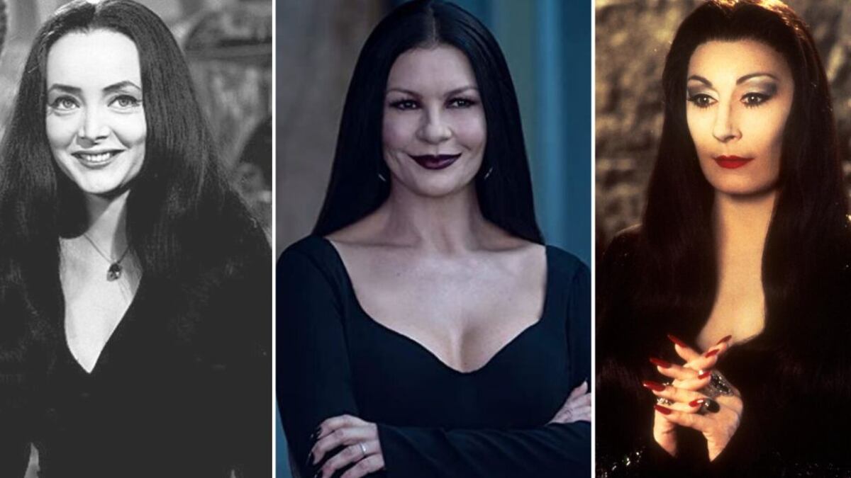 Carolyn Jones, Catherine Zeta-Jones y Anjelica Huston dandon vida a Morticia Addams en diferentes producciones