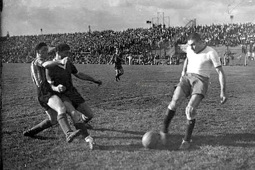 ¿El fútbol lo inventaron los británicos? Sí, pero un hallazgo arqueológico descubre que fue muchísimo antes de lo que pensábamos