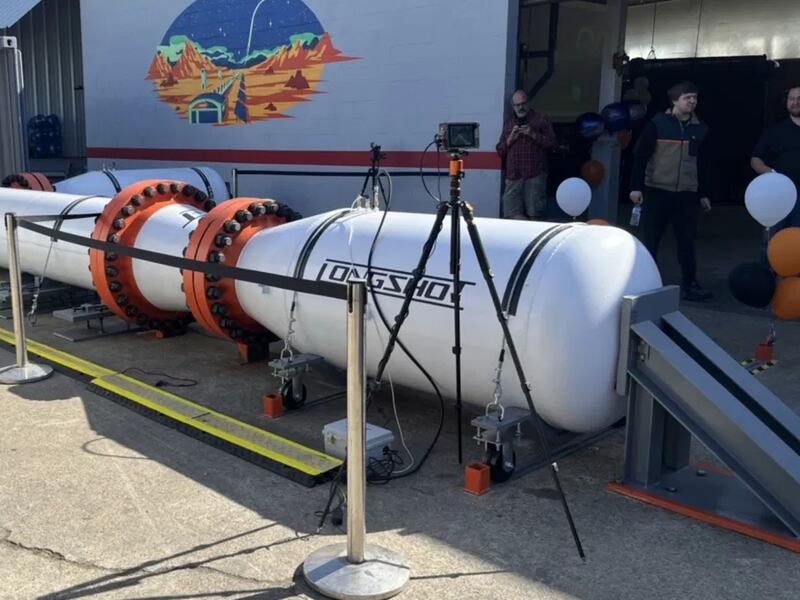 Al estilo de Estados Unidos: Quieren usar un cañón para lanzar satélites al espacio