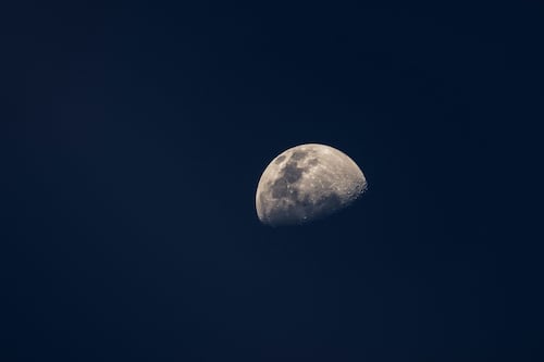 La NASA busca nuevas ideas para reciclar basura en la Luna
