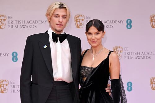 ¡Comprometidos! Millie Bobby Brown y Jake Bongiovi se casarán luego de dos años de novios