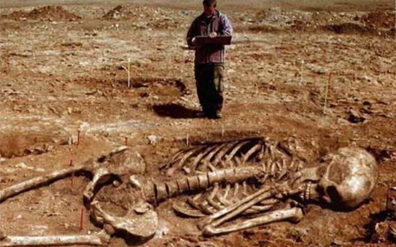 Presuntos restos de humanos gigantes en Estados Unidos