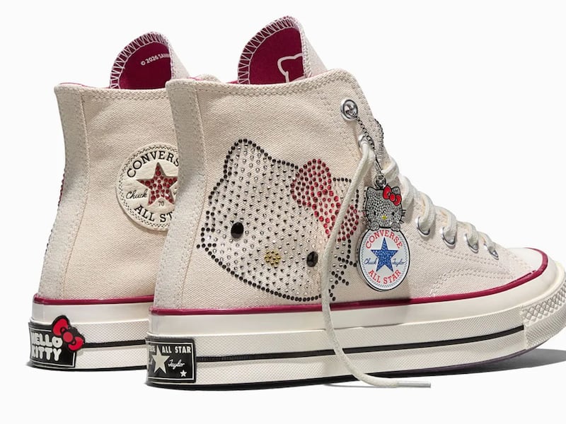 Lujo, kawaii y legado: La ingeniería detrás de las nuevas Converse Chuck 70 con cristales Swarovski y Hello Kitty