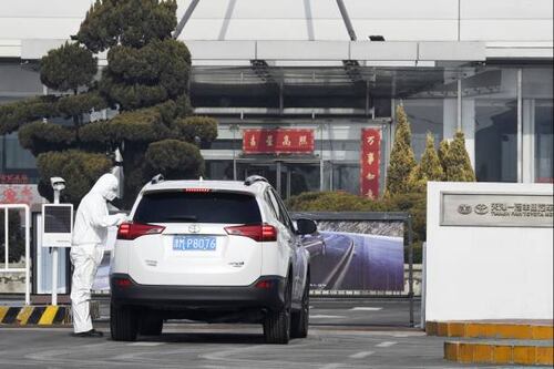 COVID-19: El confinamiento en Shanghai y otras ciudades de China golpea a Tesla, Volkswagen y Toyota
