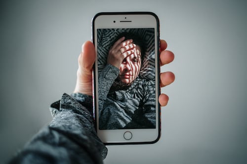 Usuarios de iPhone ya no podrán tener sexting