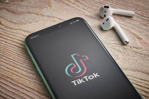 TikTok se acerca peligrosamente a la IA: Trabaja en función para clonar la voz en 10 segundos
