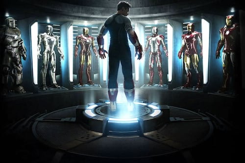 Es Iron Man: un traje robot de 3 metros que transforma a los humanos en androides asesinos