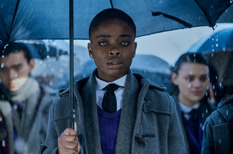 Usuarios han señalado que Tim Burton es racista al elegir como antagónicos a actores negros