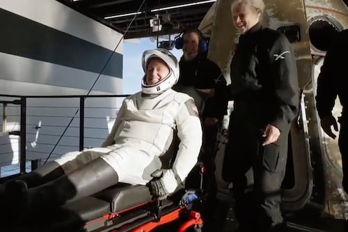 Esposa de uno de los astronautas varados en el espacio revela un llamativo cambio en el cuerpo de su esposo