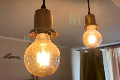 El truco poco conocido que puede bajar tu cuenta de luz sin hacer trámites (y casi nadie aplica)