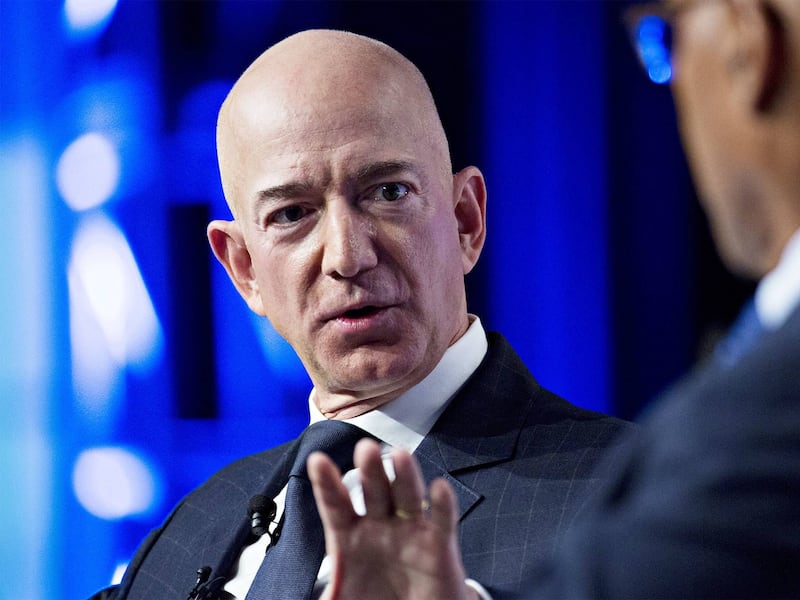 Amazon anuncia que después de 27 años Jeff Bezos da un paso al costado como CEO de la compañía