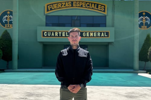 Víctor González, el youtuber que inicia una aventura dentro del Ejército mexicano