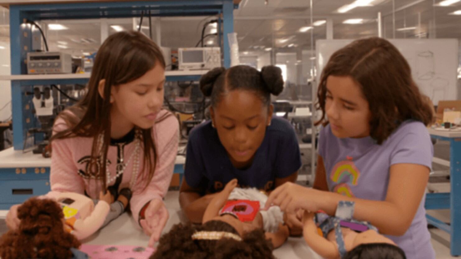 Muñecas para introducir a las niñas al mundo STEM