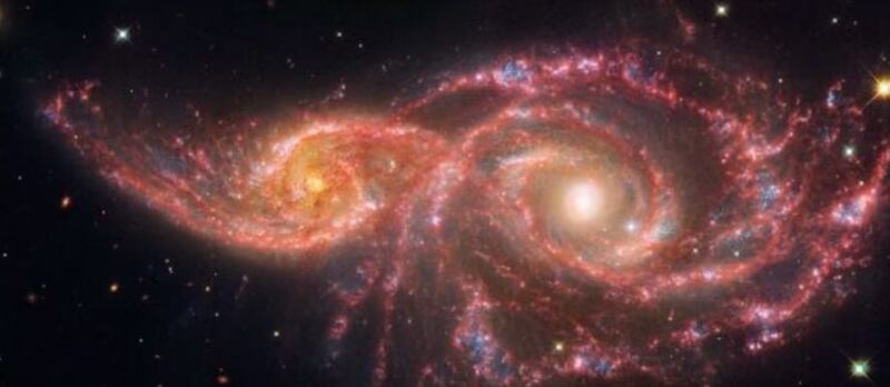 Dos galaxias, IC 2163 y NGC 2207