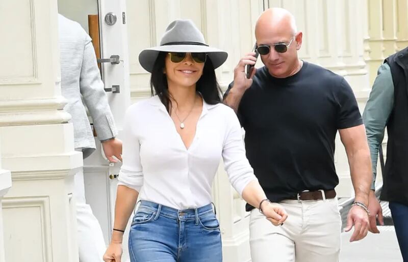 Jeff Bezos y Lauren Sánchez