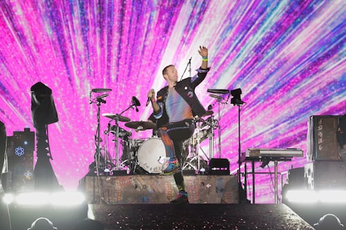 Solo para fanáticos de Coldplay: los SSD de Kingston esconden una canción de la banda británica