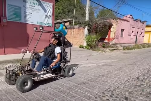 Como Tony Stark: estudiante en México construye su auto con piezas de lavadora para ir a la escuela