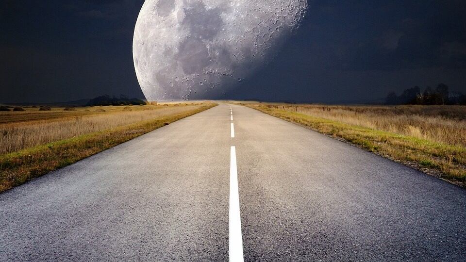 Carretera Luna Pixabay