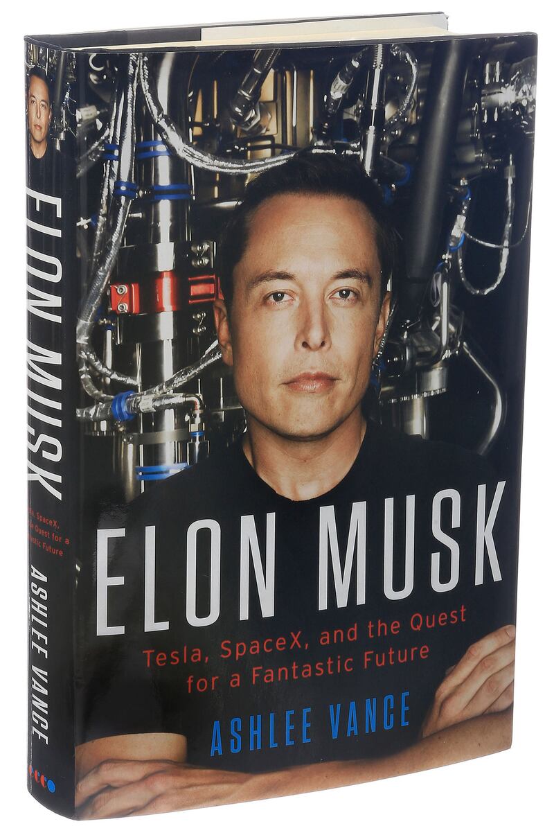 Elon Musk: Tesla, SpaceX and the Quest for a Fantastic Future. Libro escrito por Ashlee Vance