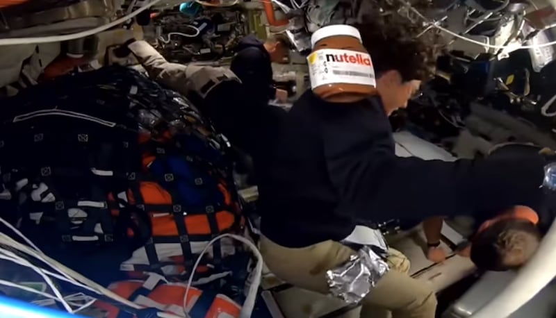 Nutella flotando en Artemis II.