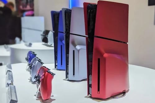 CES 2024: Estas son las PS5 Slim con cubiertas metálicas de colores que presentó Sony