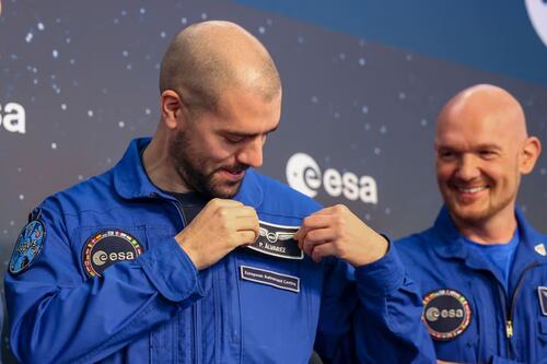 Astronauta de la ESA revela secretos inéditos de los trajes espaciales: “Sólo se han fabricado 18 en 40 años”