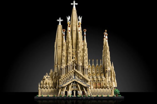 LEGO rompe todos los récords: lanza el set más grande de su historia dedicado a la Sagrada Familia