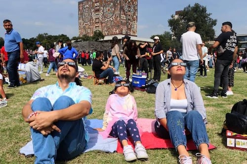 Eclipse 2024: NASA recalca la importancia de no usar gafas de sol para ver el fenómeno