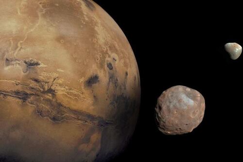 Orbitador de la ESA captura sorprendente imagen en la que Marte parece un planeta de plata