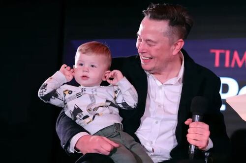 De tal palo, tal astilla: el pequeño hijo de Elon Musk ya identifica cohetes, según Grimes