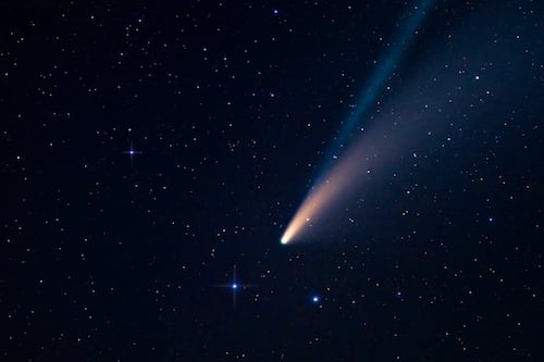 El enigma de la anti-cola: ¿Es el 3I/ATLAS un cometa natural o un “enjambre escondido” de tecnología alienígena?