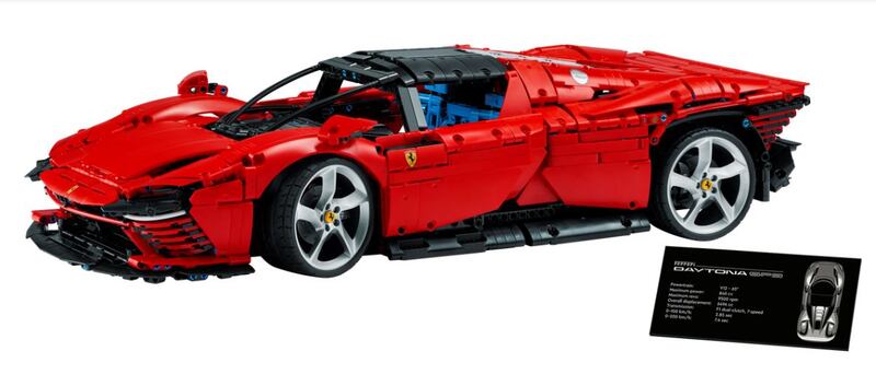 Ferrari Daytona SP3 de LEGO