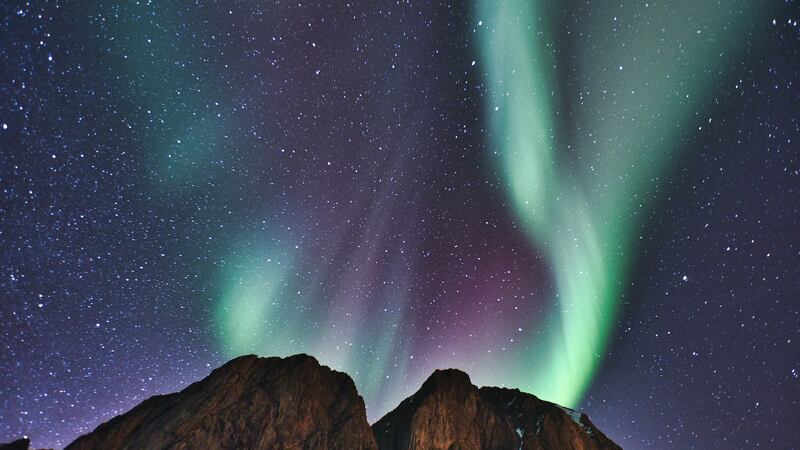 Torres del Paine, Villarrica y hasta en Curacavi: Las auroras australes aparecieron por todo Chile durante la tormenta solar