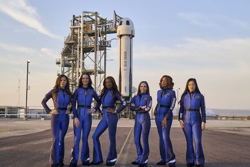 Así fue el histórico viaje espacial de Katy Perry con Blue Origin: ¿Quiénes son las 5 mujeres que la acompañaron?