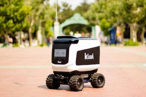 Los robots repartidores de la startup Kiwi no son tan autónomos como pensabas