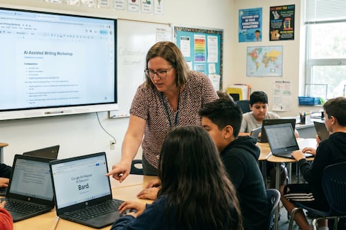 Inteligencia Artificial en el aula: Cómo acceder al nuevo programa de becas de Google para maestros