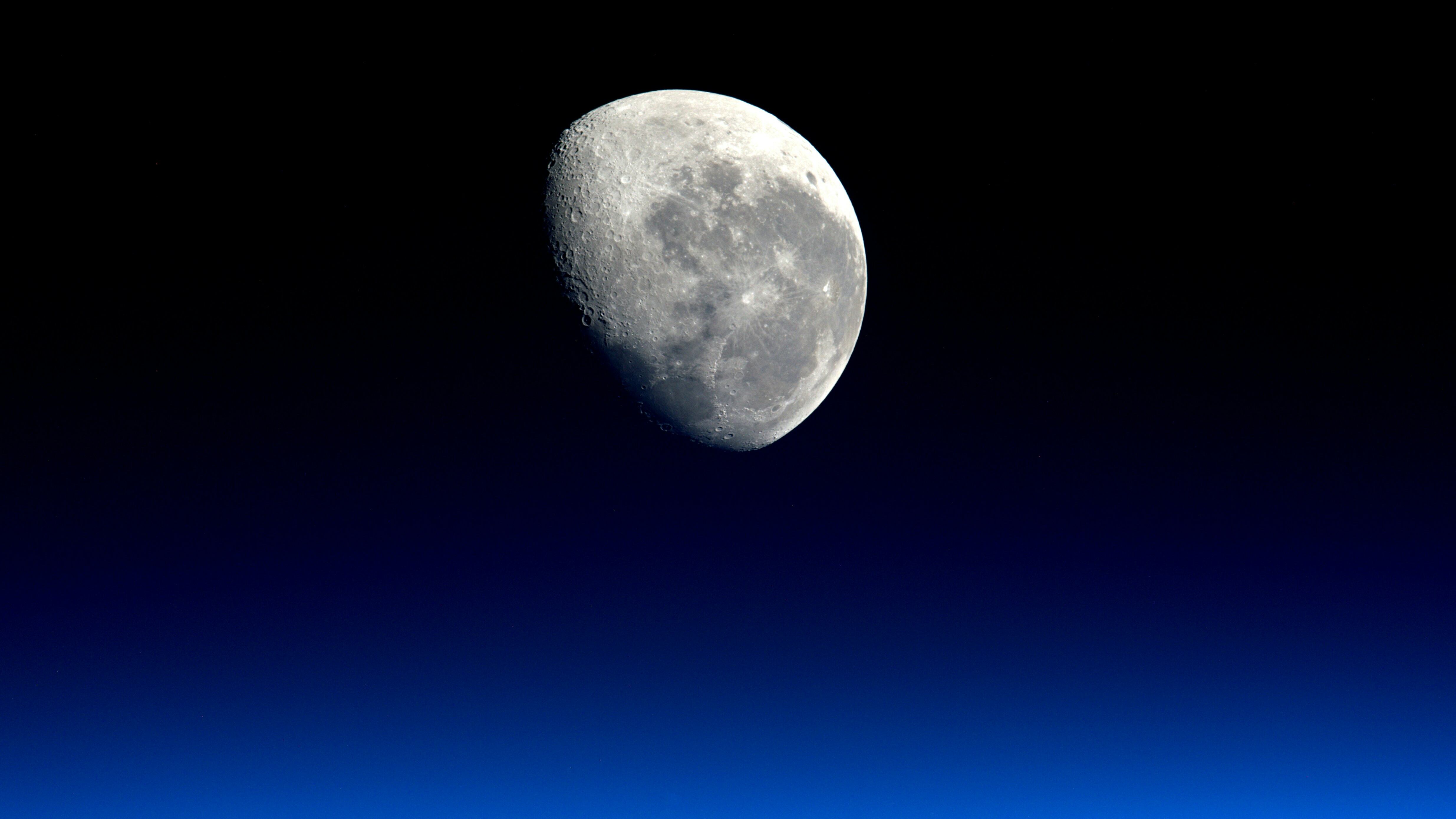 Regreso a la Luna
La resolución 4K ofrece una experiencia visual sin precedentes para los espectadores de todo el mundo.