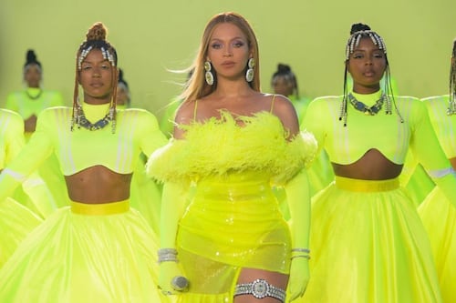 Beyoncé y Adidas se unen para el lanzamiento de las New Ivy Park Top Ten 2000