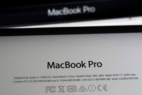 ¿Por qué Apple quiere ponerle una pantalla táctil OLED a los MacBook Pro?