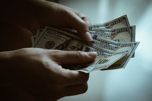 Este estudio señala cuánto deberíamos cobrar de sueldo para sentirnos felices