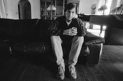 El dilema de un genio: La increíble historia del sofá de Steve Jobs 
