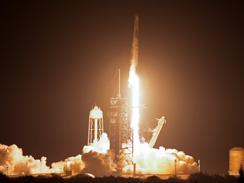 SpaceX sorprende al mundo al sacrificar un Falcon 9 por primera vez en 146 lanzamientos