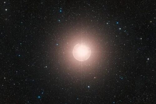Espectáculo sin precedentes para la Tierra: Estrellas a 150 años luz explotarán en una Supernova, pero no lo podremos ver