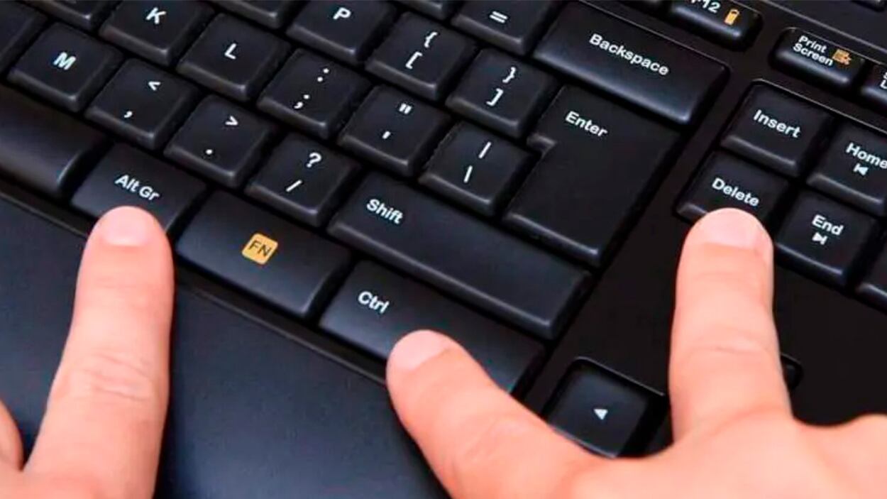 Aunque el comando fue una solución técnica eficaz, su diseño no tuvo en cuenta la simplicidad y la accesibilidad para el usuario final.