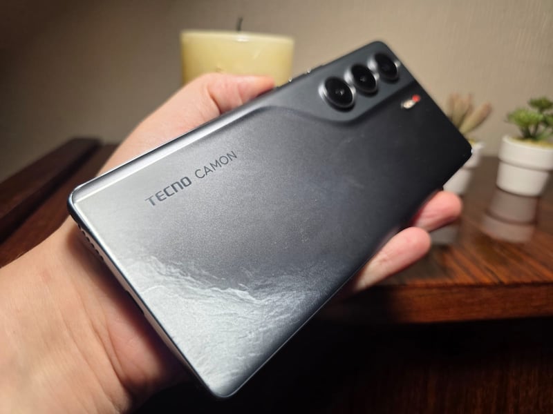 Tecno - Camo 4o Pro - FW/C.Rehbein